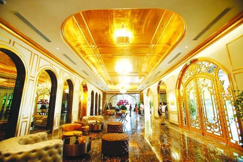 Chuyện về khách sạn dát vàng từ trong ra ngoài đầu tiên tại Hà Nội