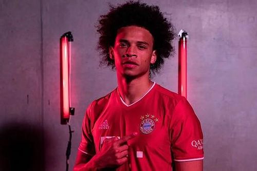 Lỡ tay khoe 'bom tấn' Leroy Sane, Bayern Munich phải xin lỗi Man City