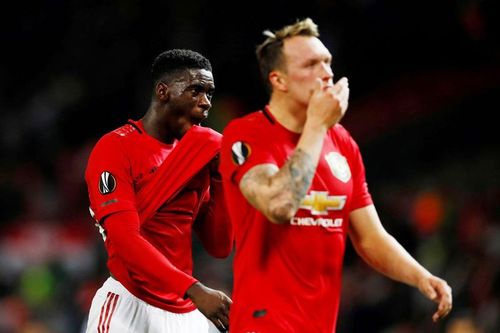 Hai cầu thủ MU 'đổ bệnh', Solskjaer đôn gấp nhân tố 18 tuổi