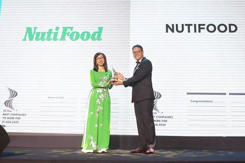NutiFood nhận giải 'Nơi làm việc tốt nhất châu Á 2020'