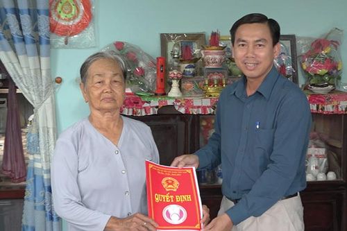 Bàn giao 42 căn nhà tình nghĩa