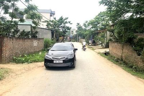 Cẩm Khê huy động sức dân phát triển giao thông nông thôn