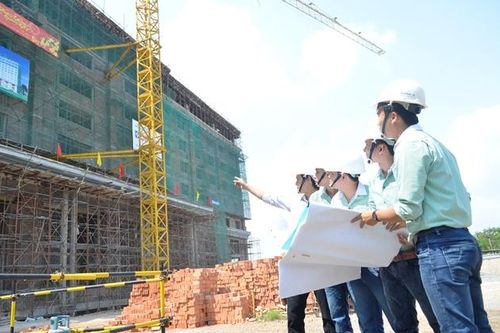Giám đốc Ban Quản lý dự án khu vực có cần chứng chỉ hành nghề hoạt động xây dựng không?