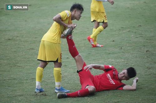 HLV Lê Thụy Hải: 'U22 Việt Nam mà sức lực thế thì buồn, SEA Games đến nơi rồi'