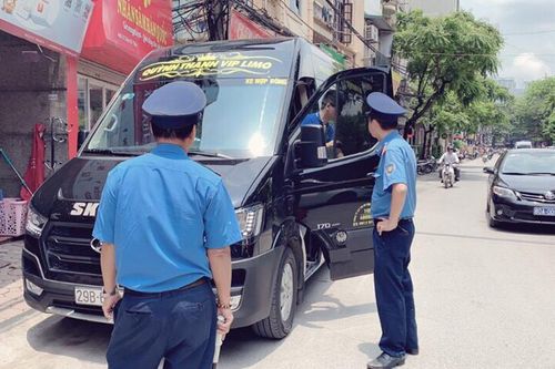 Hà Nội xử phạt hơn 1.000 xe hợp đồng vi phạm hoạt động kinh doanh vận tải