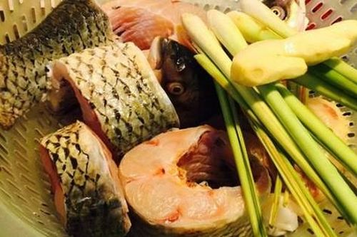 Ngán cá rán, cá kho, làm món cá hấp với nguyên liệu này, vừa nhanh, vừa dễ lại còn ngon miệng, đẹp mắt