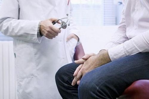 Mách nam giới triệu chứng ung thư không thể bỏ qua