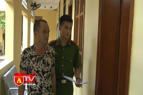 Mua ma túy về sử dụng và bán kiếm lời bị công an bắt quả tang