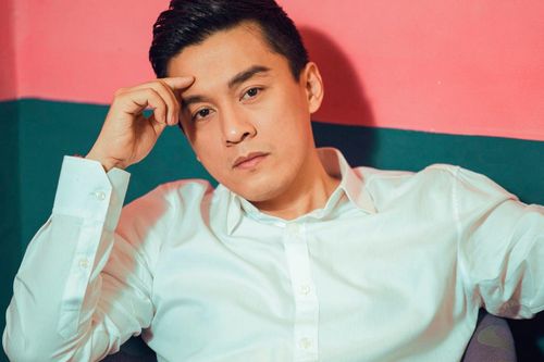 Lam Trường hát 'Tình thôi xót xa' thế nào sau 20 năm?