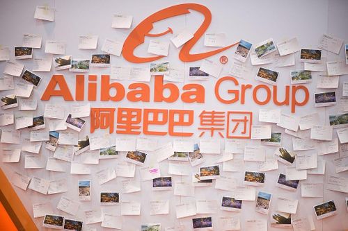 Sếp Alibaba bị sa thải vì ăn tiền và chạy việc cho bạn gái