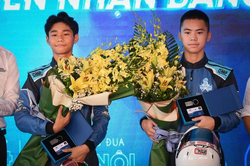 Lễ trao bằng, vinh danh VĐV Go Kart lứa tuổi thiếu niên