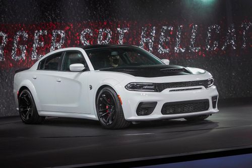 Dodge Charger SRT Hellcat Redeye 2021 - mẫu sedan mạnh nhất thế giới