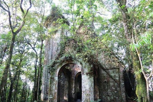 Quyến rũ nhà thờ đổ Ba Vì