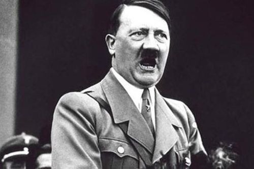 Ngoài người Do Thái, Hitler muốn 'đuổi cùng giết tận' nhóm người nào?