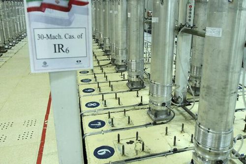 Israel bị nghi tấn công mạng và phá hủy tổ hợp quân sự của Iran