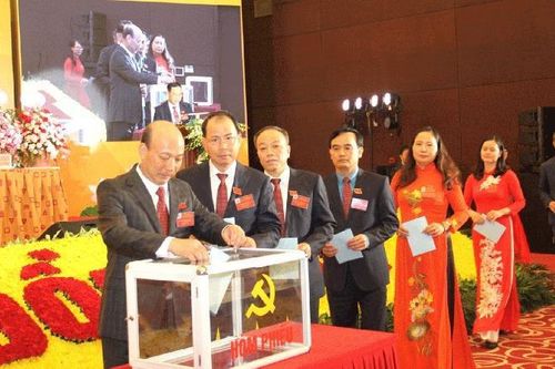 Vai trò lãnh đạo của Đảng trong ngành công nghiệp khai khoáng