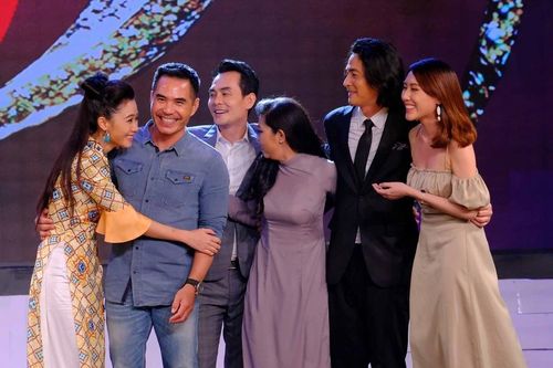 Trung Dũng tranh tài Quách Ngọc Ngoan chung kết Tình Bolero 2020