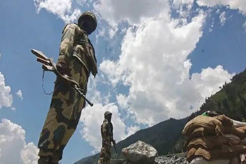 Sau Trung Quốc đến Pakistan, Ấn Độ gồng mình trên hai mặt trận