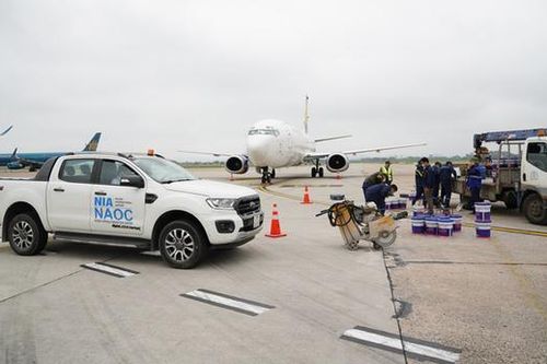 Bị phạt 25 triệu đồng vì bỏ vị trí làm việc trên sân bay Nội Bài