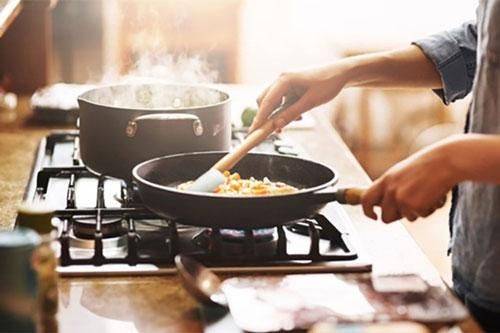 Những kiểu nấu ăn dễ gây ra ung thư, nhiều người vẫn vô tư phạm phải