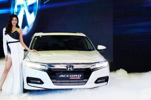 Dè dặt nhập khẩu ô tô do xe nội được giảm phí trước bạ?
