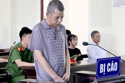 Gã hàng xóm độc ác nửa đêm ra tay chém chết cụ bà hàng xóm