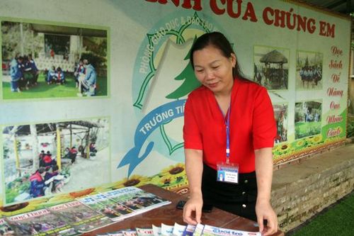 25 năm vượt khó, bám bản 'gieo'chữ