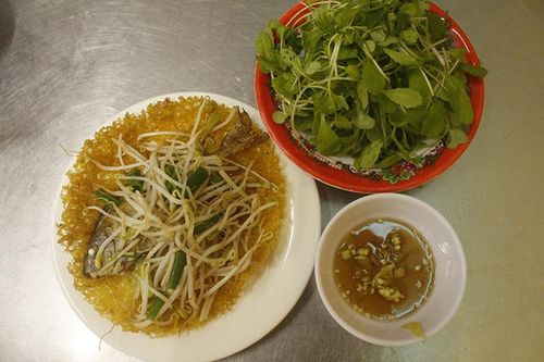 Bánh khoái cá kình làng Chuồn