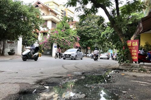 Hà Nội: Nhiều tuyến đường giao thông hư hỏng, xuống cấp