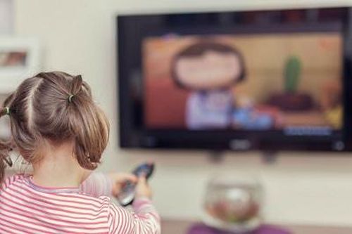 4 tác hại của việc lạm dụng xem ti vi