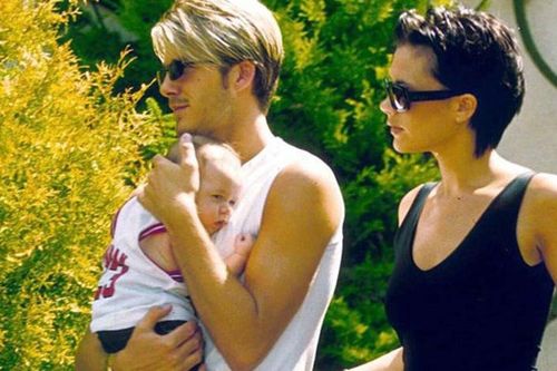 Loạt ảnh paparazzi thần thái của David Beckham - Victoria trong 21 năm
