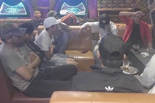 15 người dương tính với ma túy trong quán karaoke