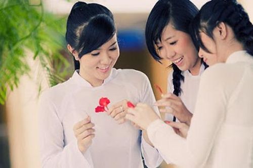 Cần có cái nhìn khác về quan niệm 'con ngoan, trò giỏi'