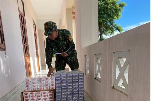 Phát hiện và bắt giữ vụ buôn lậu thuốc lá trong đêm