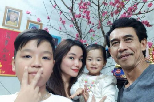 Những nghệ sĩ Việt lấy vợ kém nhiều tuổi, cách biệt lớn nhất là 44 năm