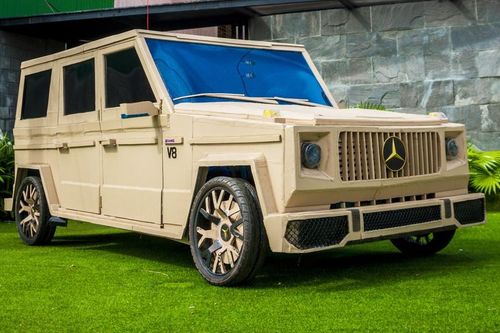 Độc đáo chiếc Mercedes-Benz G 63 chế từ bìa carton