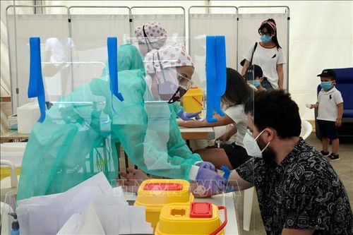 Lo ngại bùng phát đợt dịch COVID-19 mới, Tây Ban Nha phong tỏa TP Galicia