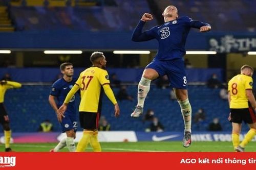 Hạ Watford 3-0, Chelsea trở lại tốp 4