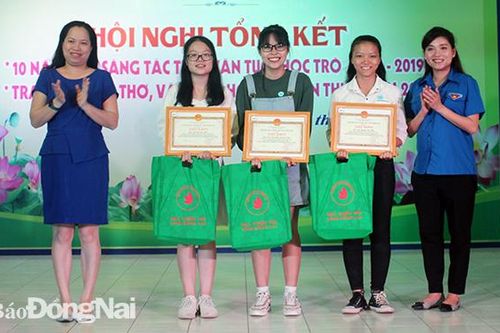 Tổng kết 10 năm Trại sáng tác Thơ văn tuổi học trò tỉnh Đồng Nai