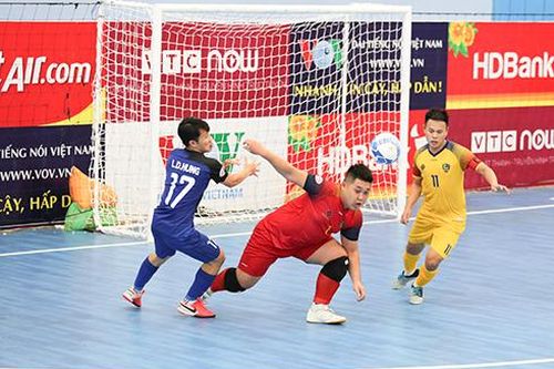 Thái Sơn Nam bất bại lượt đi
