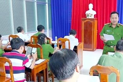 Người Đội trưởng tận tụy trong hành trình ngăn chặn 'cái chết trắng'