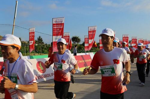 Bảo đảm an ninh cho hàng người chạy marathon trên đảo Lý Sơn