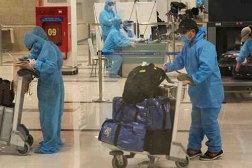 Cách ly hơn 300 công dân về từ Malaysia tại Vĩnh Long và Trà Vinh