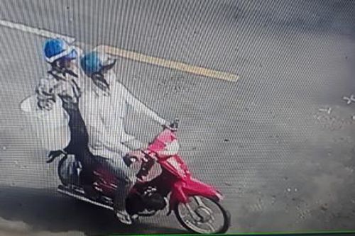 Truy bắt 2 đối tượng giả người thân trộm xe của người bị tai nạn