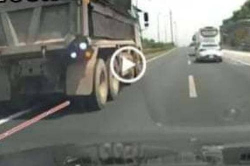 Truy tìm xe tải ngang nhiên đi lùi ở làn tốc độ 120km/h