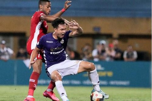 Khắc Ngọc mắc sai lầm, Viettel và Hà Nội chia điểm trong trận derby Thủ đô