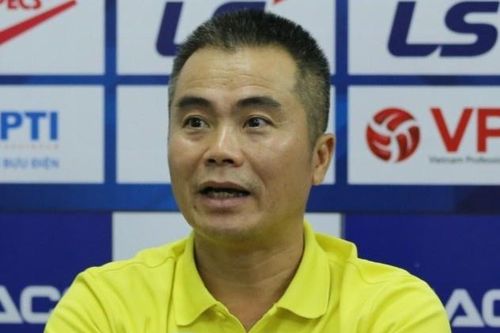 HLV Hà Tĩnh khen học trò lấn lướt chủ nhà HAGL