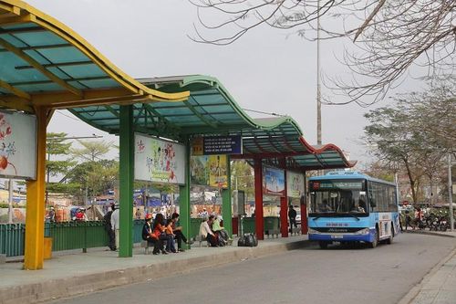 Đầu tư 600 nhà chờ xe buýt, 1.200 biển quảng cáo 1.000 tỷ cho 20 năm, đắt hay rẻ?