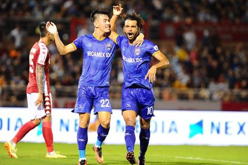ĐIỂM NHẤN TPHCM 1-2 Bình Dương: Nỗ lực đáng khen của Công Phượng. Bình Dương phản công ấn tượng