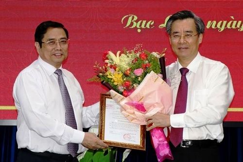Bộ Chính trị phân công Phó Trưởng Ban Tổ chức Trung ương; chỉ định tân Bí thư Tỉnh ủy